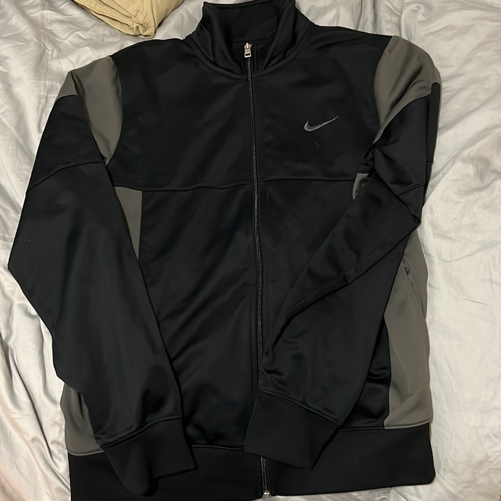 Older Nike Zip-Up Jacket (Medium) - image 2